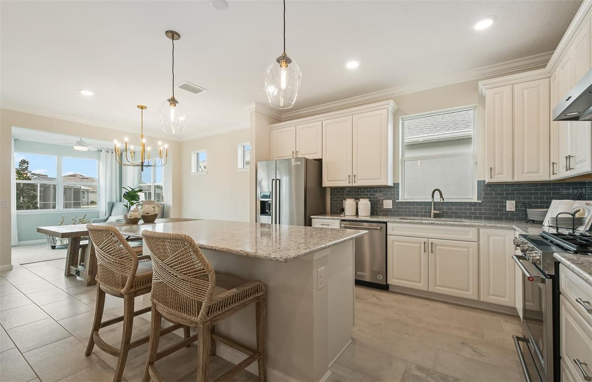 9118 SERENADE DRIVE — photo 13 of 42