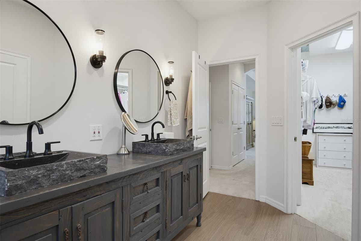5780 SAYBROOK CIRCLE — photo 43 of 86