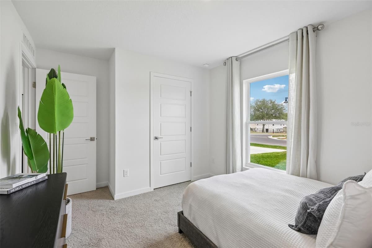 239 SKYFIELD COURT — photo 22 of 34