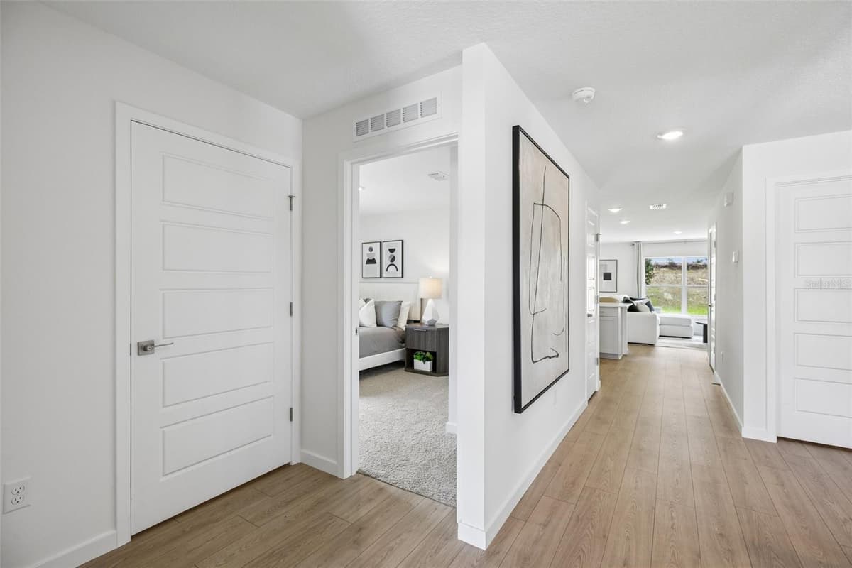 239 SKYFIELD COURT — photo 4 of 34