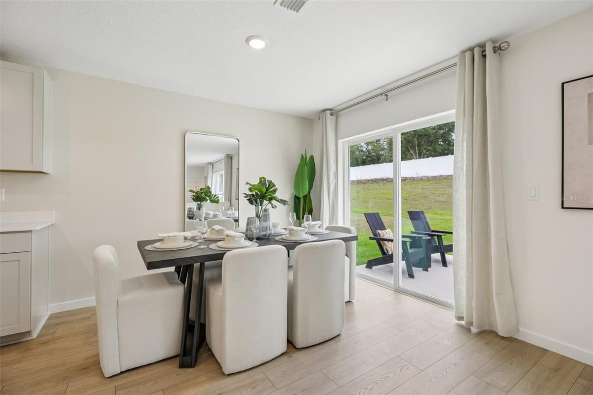 239 SKYFIELD COURT — photo 9 of 34
