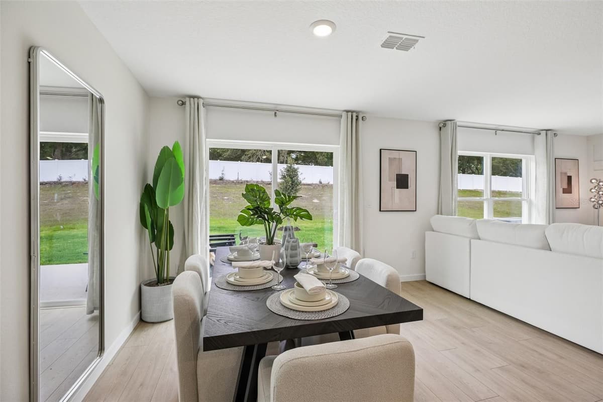 239 SKYFIELD COURT — photo 8 of 34
