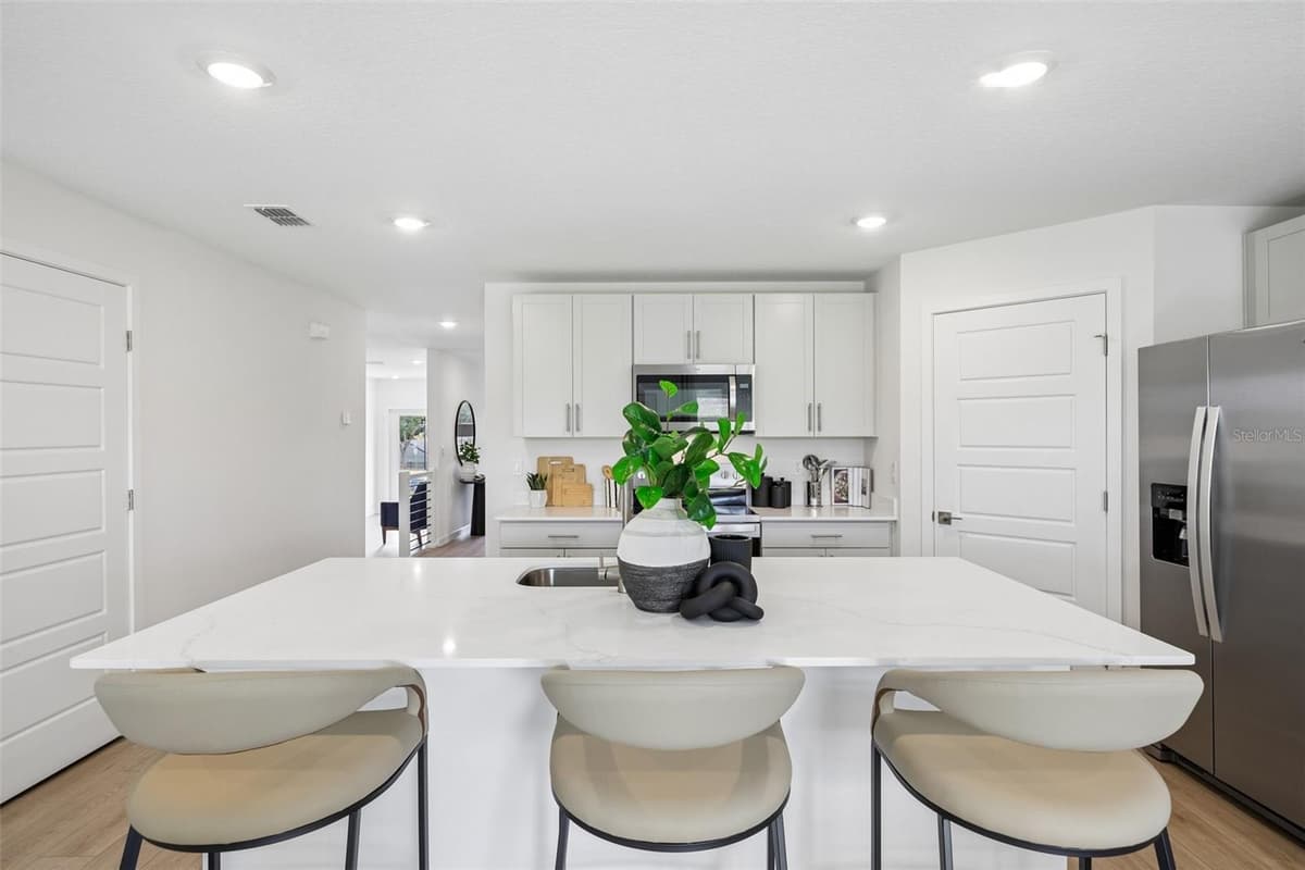 239 SKYFIELD COURT — photo 16 of 34