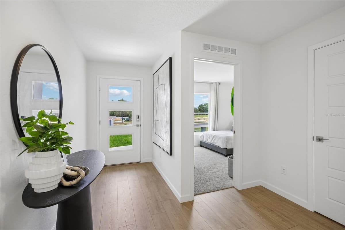 239 SKYFIELD COURT — photo 2 of 34