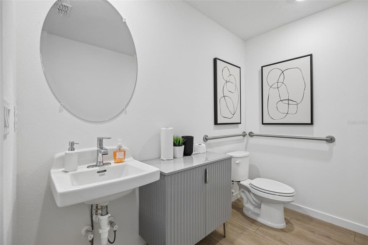 239 SKYFIELD COURT — photo 19 of 34