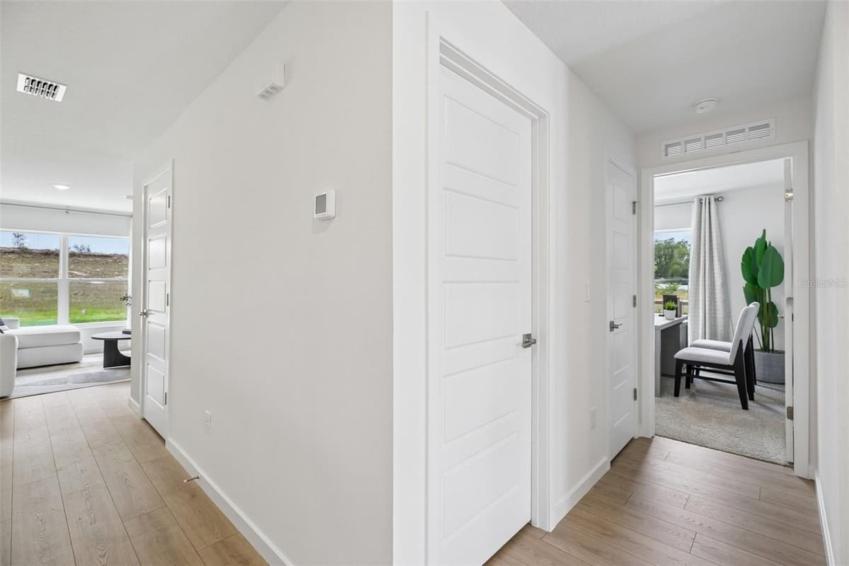 239 SKYFIELD COURT — photo 26 of 34