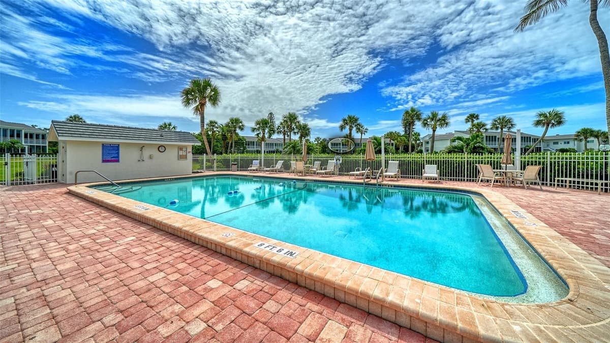7115 GULF OF MEXICO DRIVE — photo 40 of 59