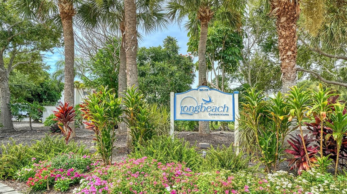 7115 GULF OF MEXICO DRIVE — photo 11 of 59