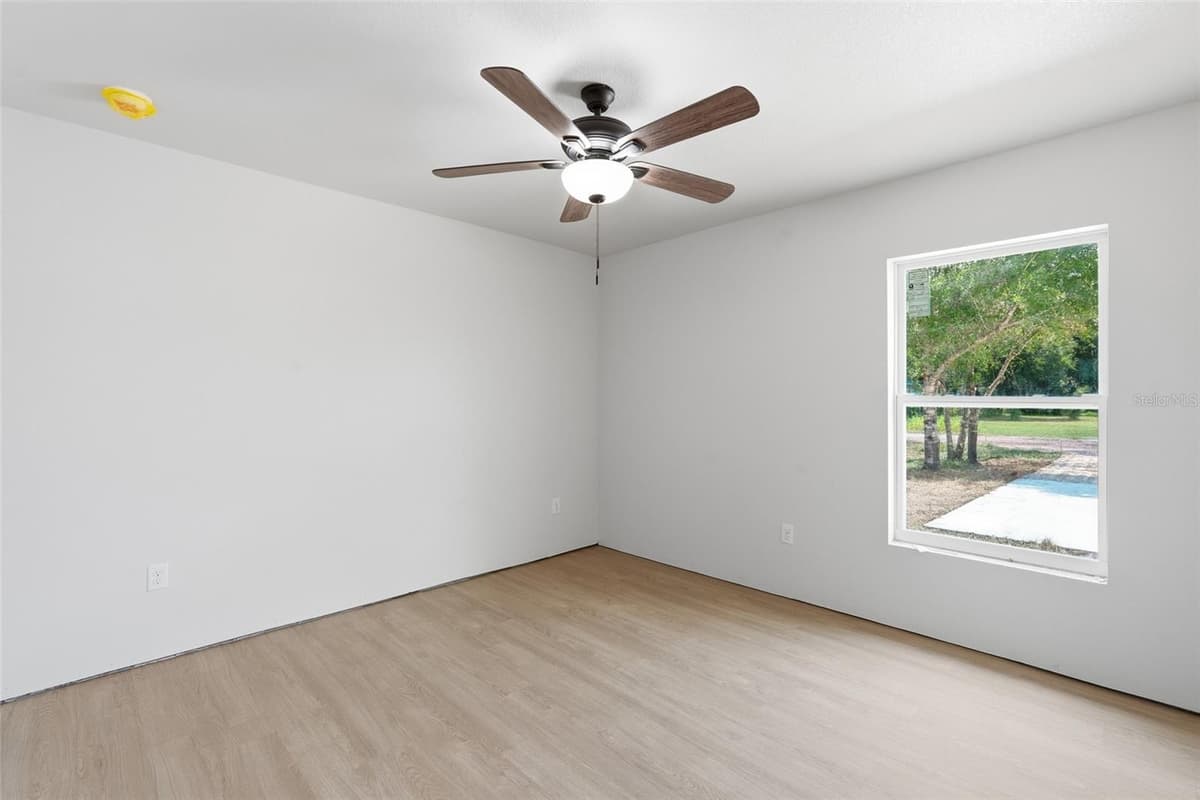 6898 MIAMI AVENUE — photo 19 of 48
