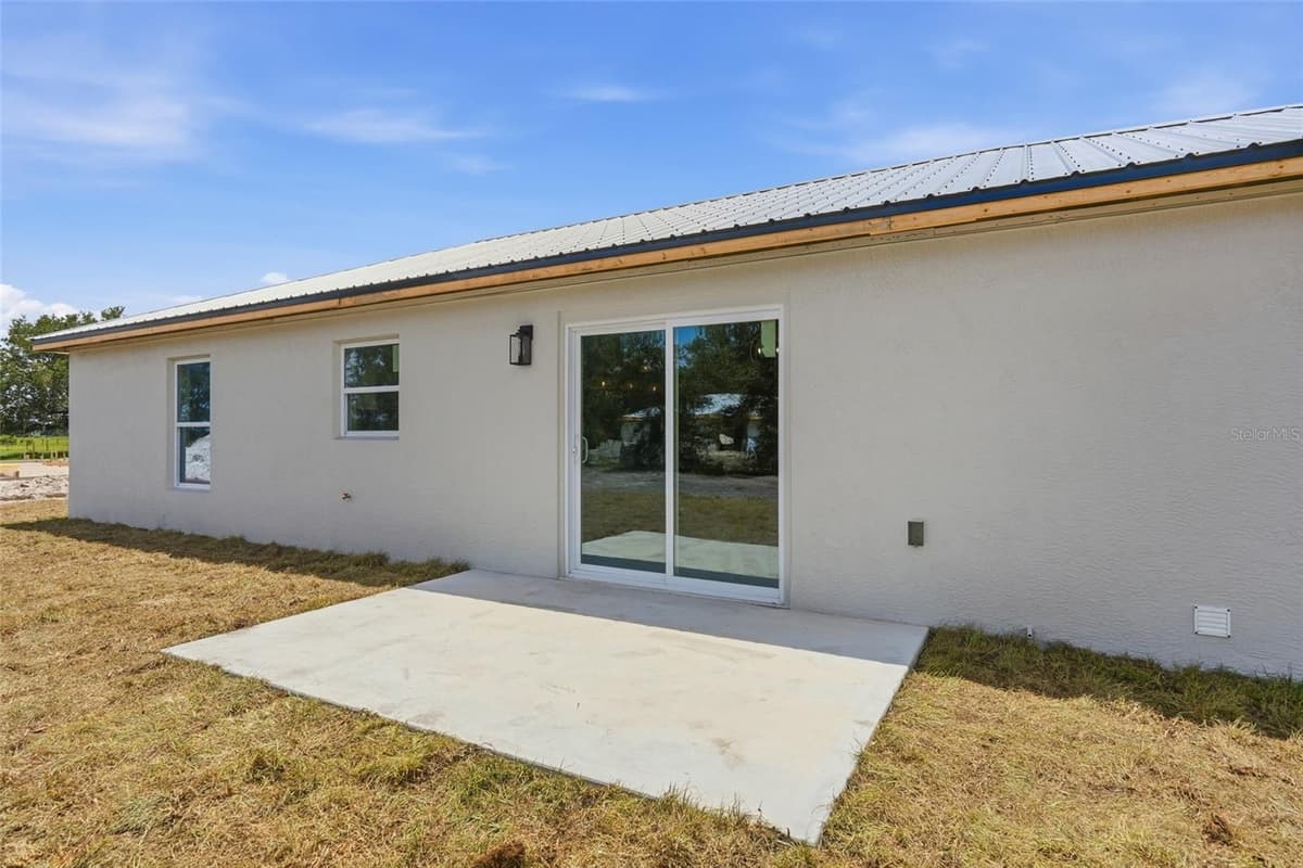 6898 MIAMI AVENUE — photo 30 of 48
