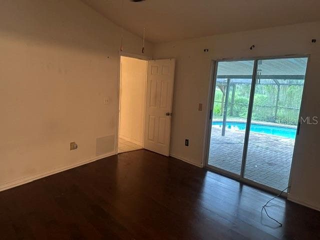 4729 DAWNMEADOW COURT — photo 16 of 25