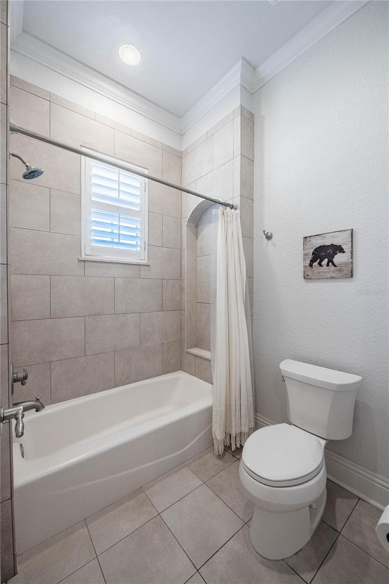 6768 CRESCENT WOODS CIRCLE — photo 49 of 78