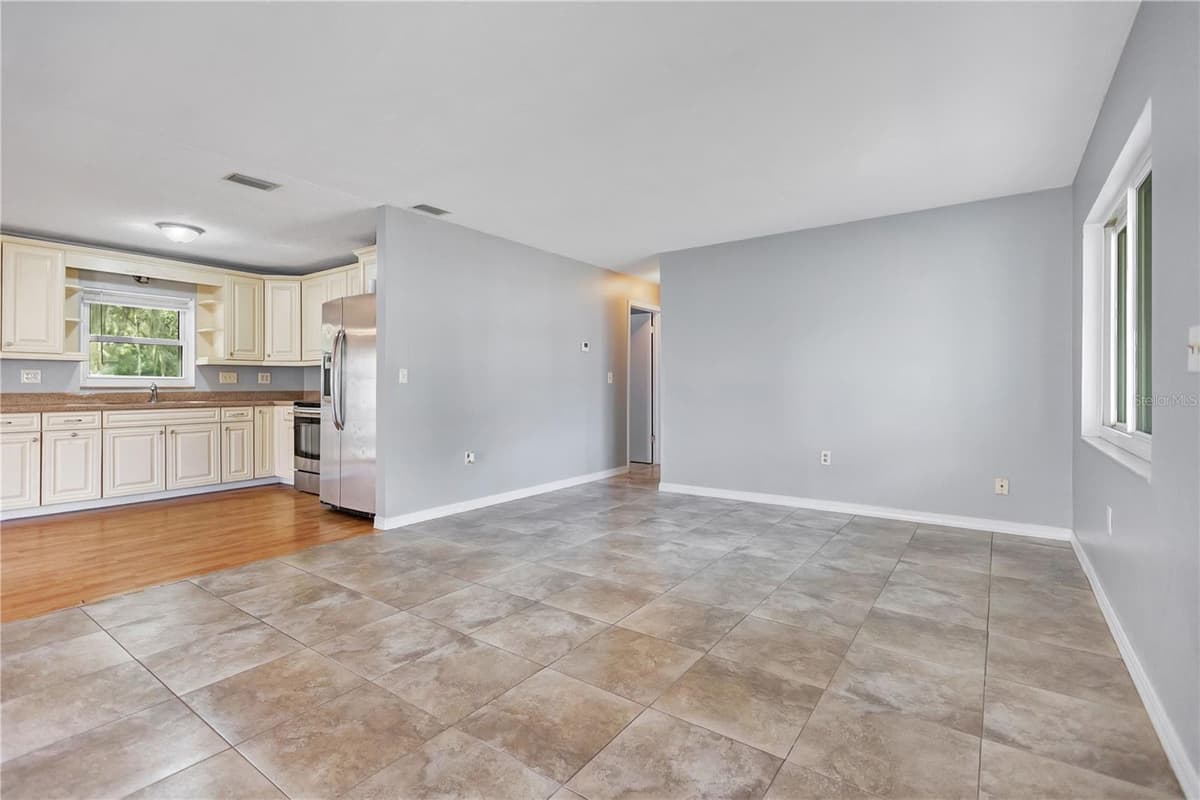 8316 TUPELO DR — photo 5 of 25