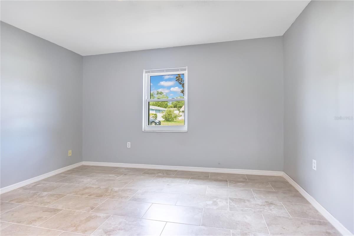 8316 TUPELO DR — photo 17 of 25