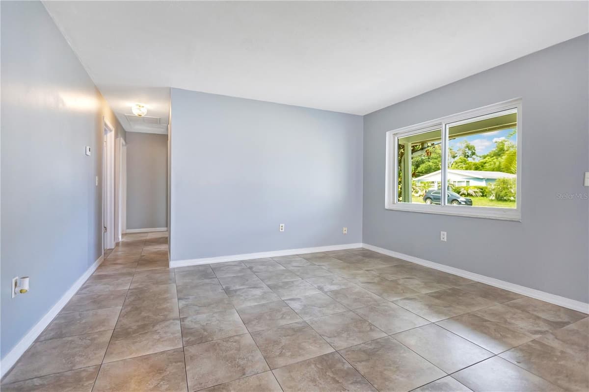 8316 TUPELO DR — photo 4 of 25