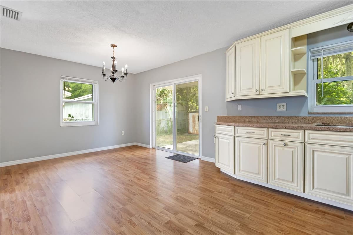 8316 TUPELO DR — photo 10 of 25