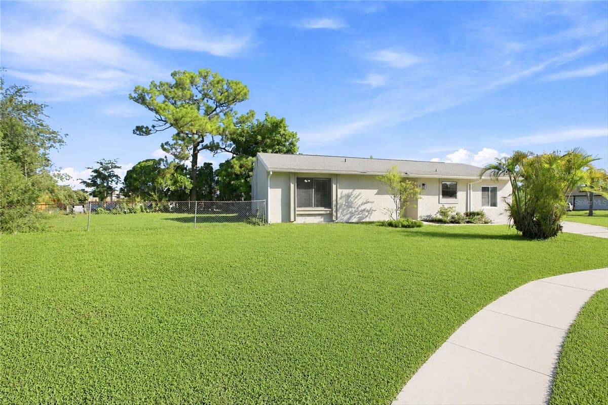 5799 FRAN COURT — photo 6 of 37