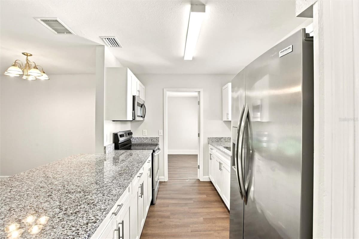 5799 FRAN COURT — photo 10 of 37