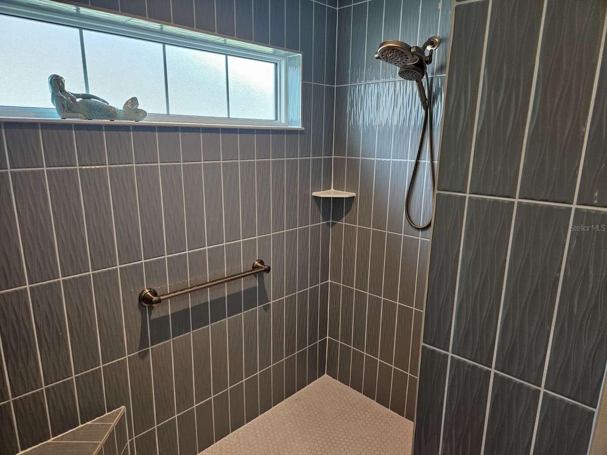 7602 FRANK DIPIETRO DRIVE — photo 16 of 21
