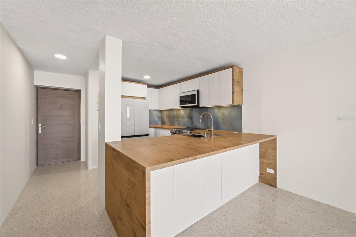 3409 AVE. ISLA VERDE — photo 4 of 19