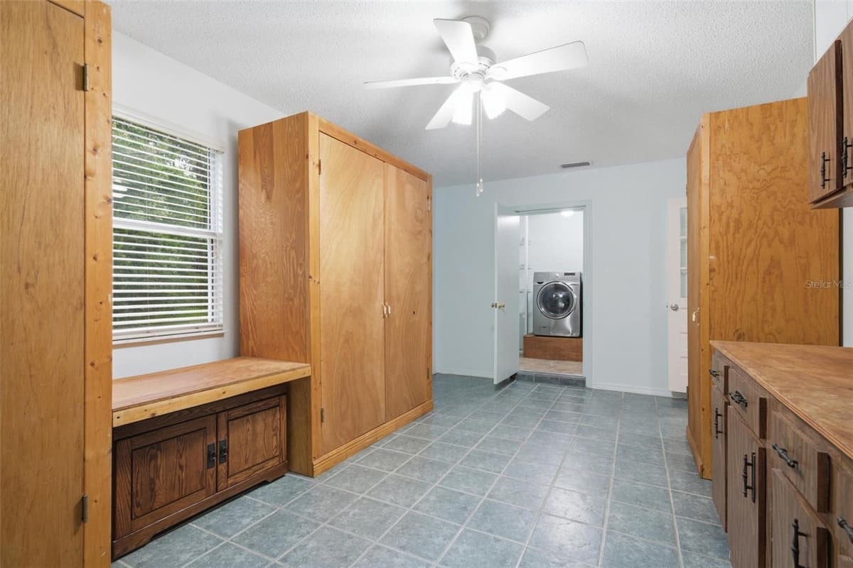 9955 FORESTLINE AVENUE — photo 9 of 29
