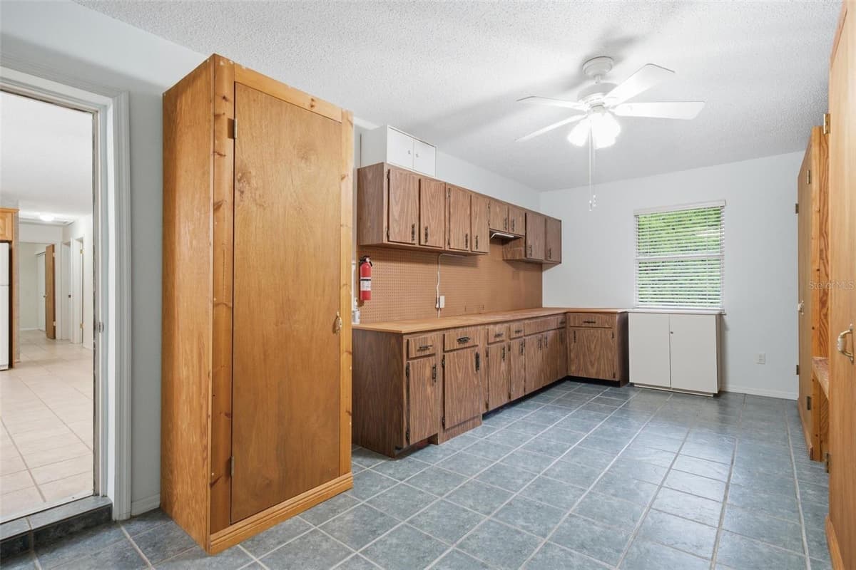 9955 FORESTLINE AVENUE — photo 8 of 29