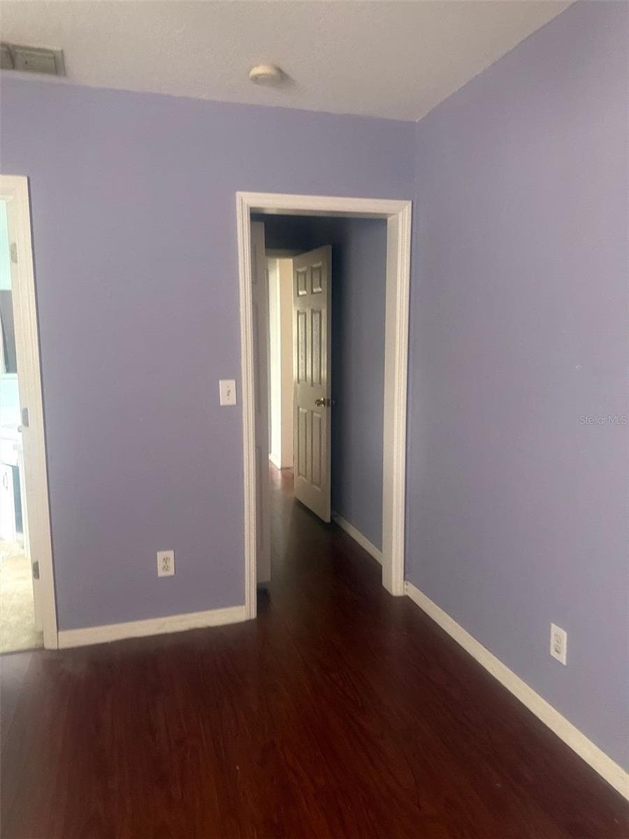 320 COURTLAND AVENUE — photo 13 of 14