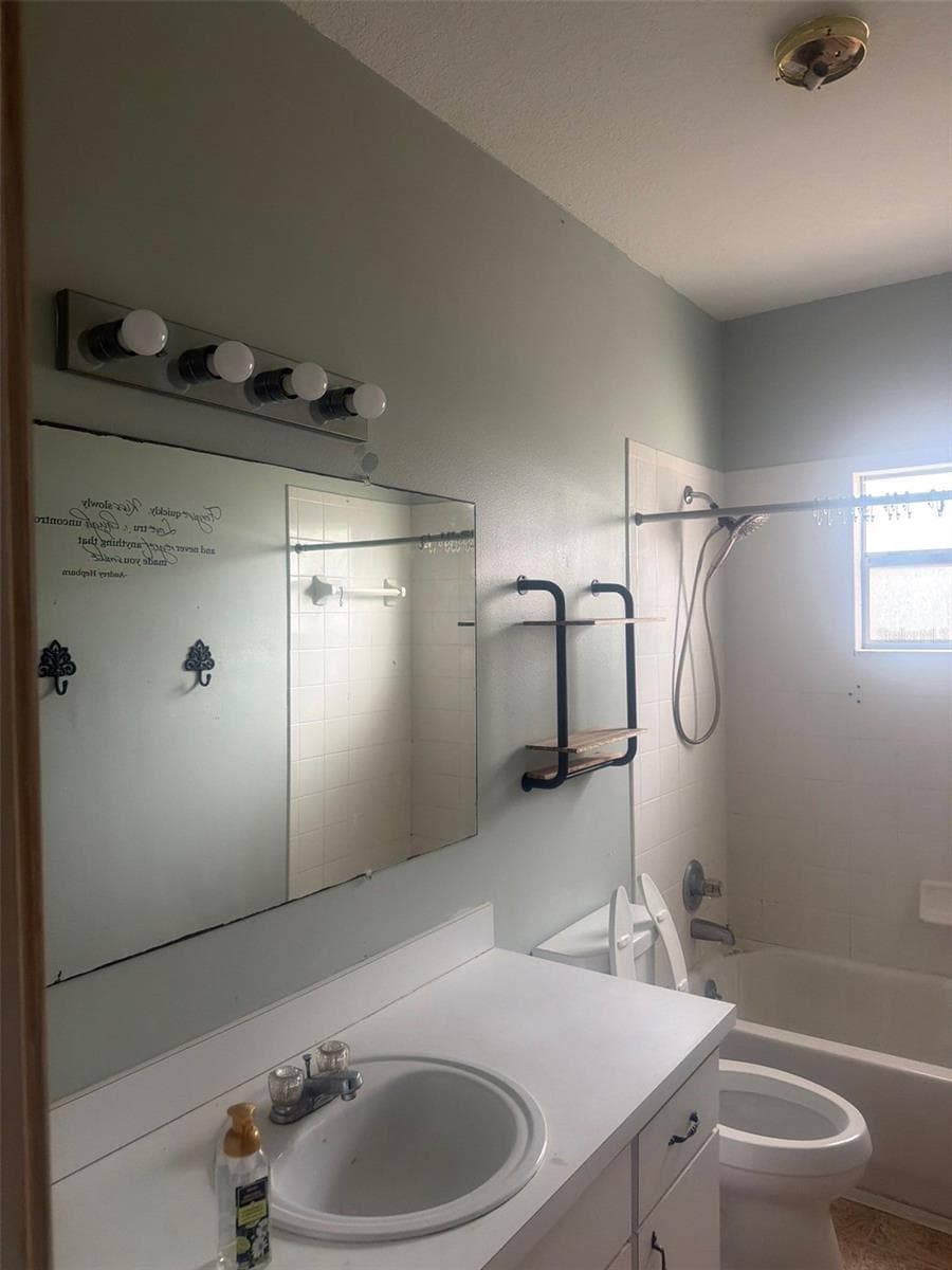 320 COURTLAND AVENUE — photo 10 of 14