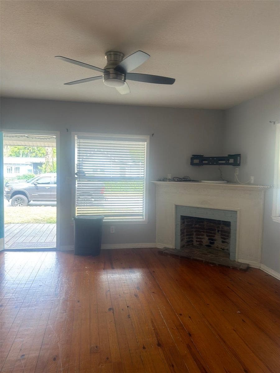 320 COURTLAND AVENUE — photo 2 of 14