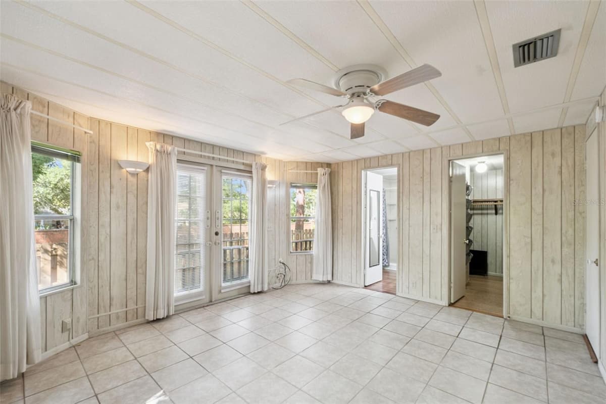 571 PINE NEEDLE COURT — photo 18 of 54