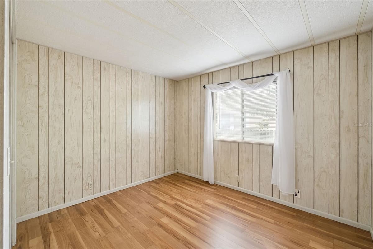 571 PINE NEEDLE COURT — photo 23 of 54