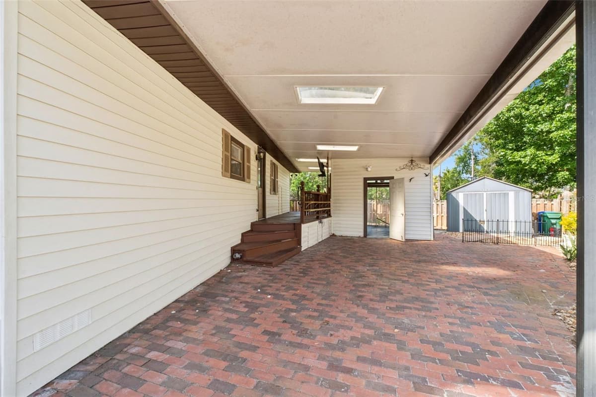 571 PINE NEEDLE COURT — photo 3 of 54