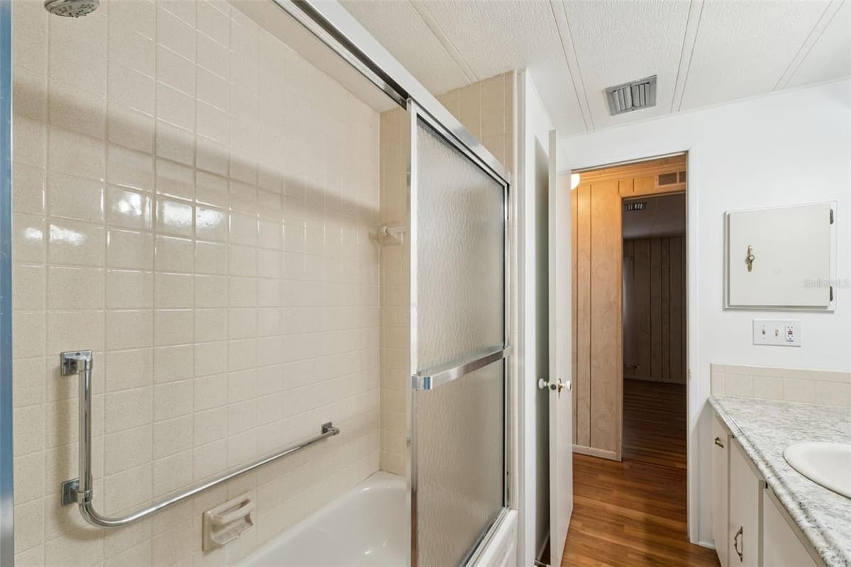 571 PINE NEEDLE COURT — photo 24 of 54