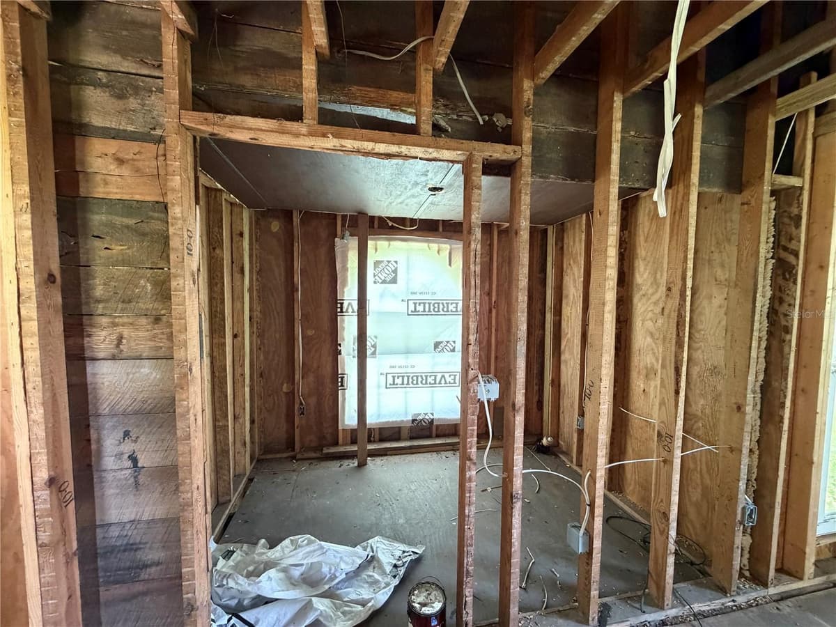10085 PLUM STREET — photo 9 of 15