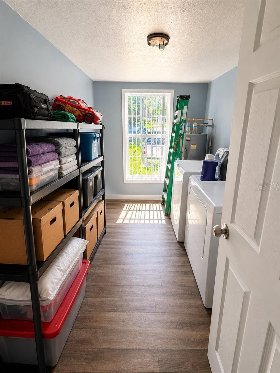 5698 NAVARRE AVENUE — photo 11 of 15