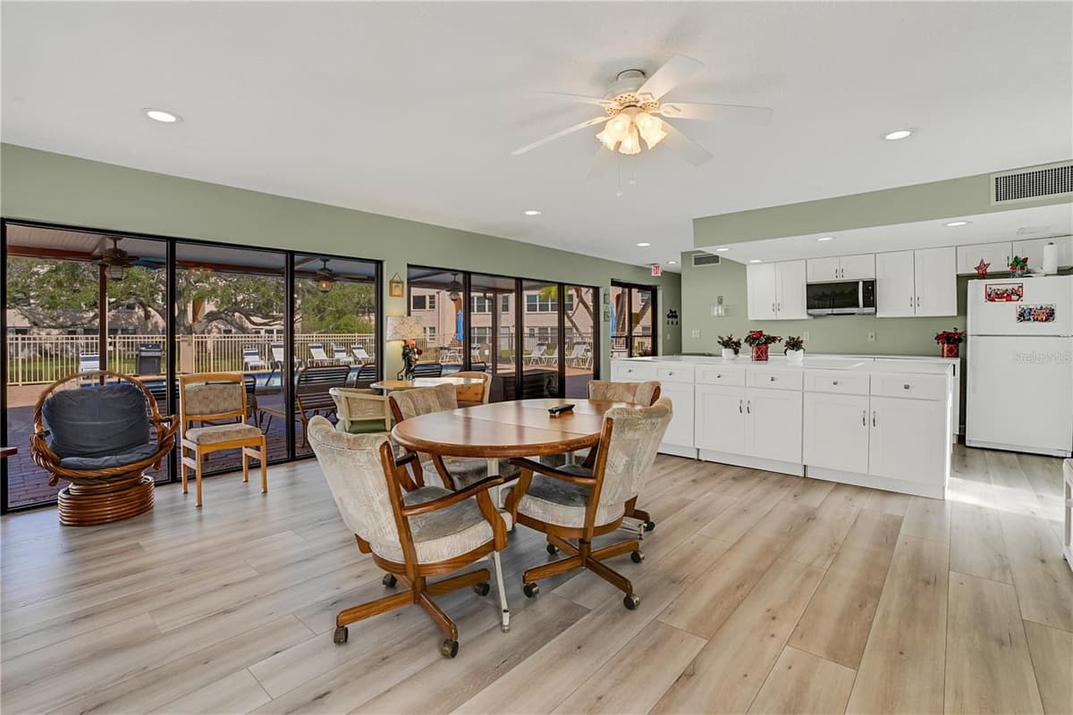 114 FERNWOOD CIRCLE — photo 36 of 41