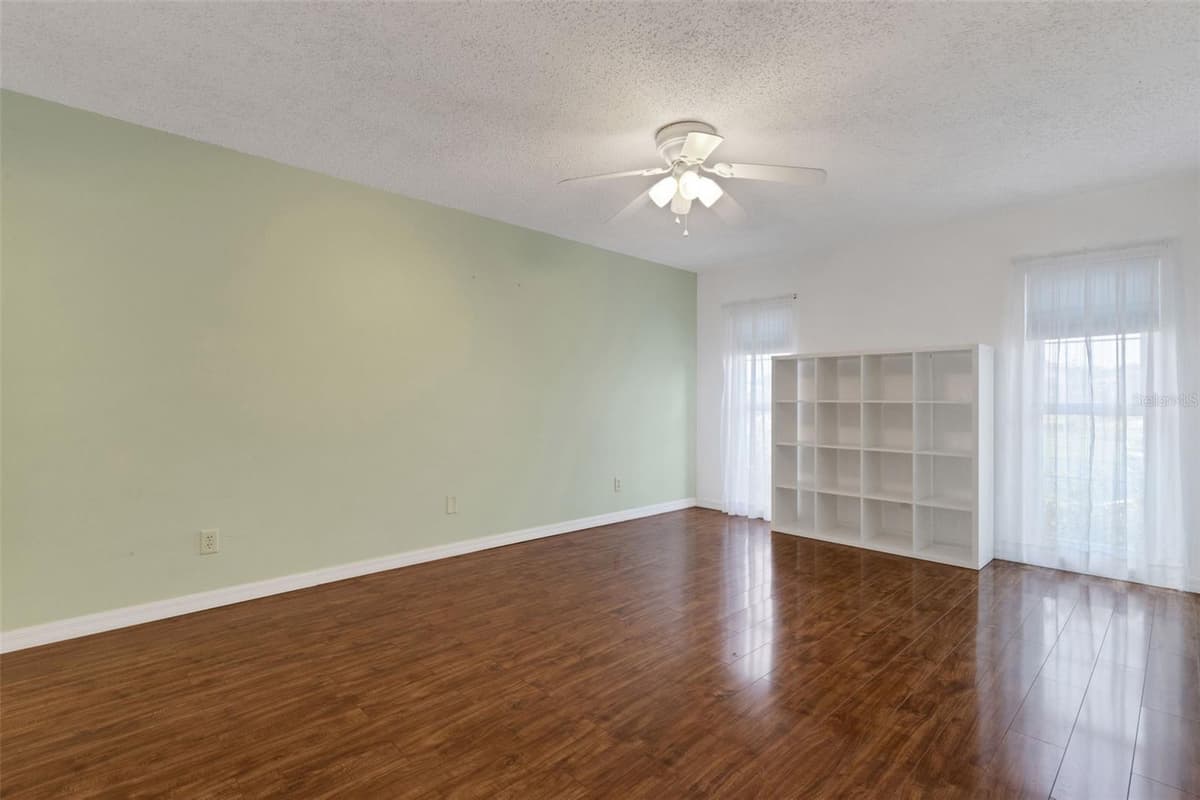 114 FERNWOOD CIRCLE — photo 27 of 41