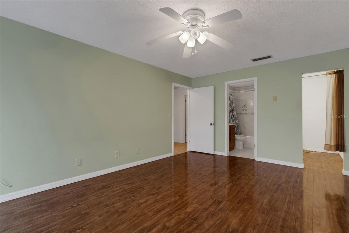 114 FERNWOOD CIRCLE — photo 28 of 41