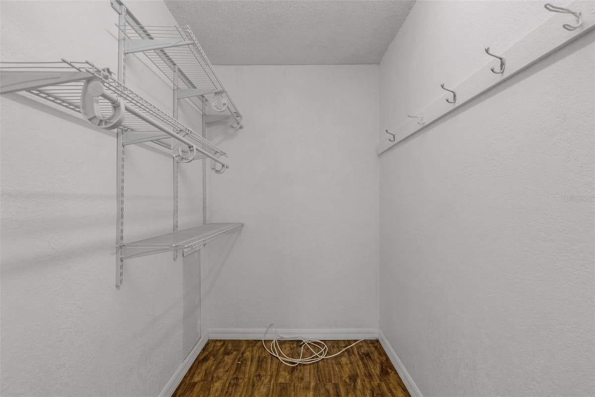 114 FERNWOOD CIRCLE — photo 31 of 41
