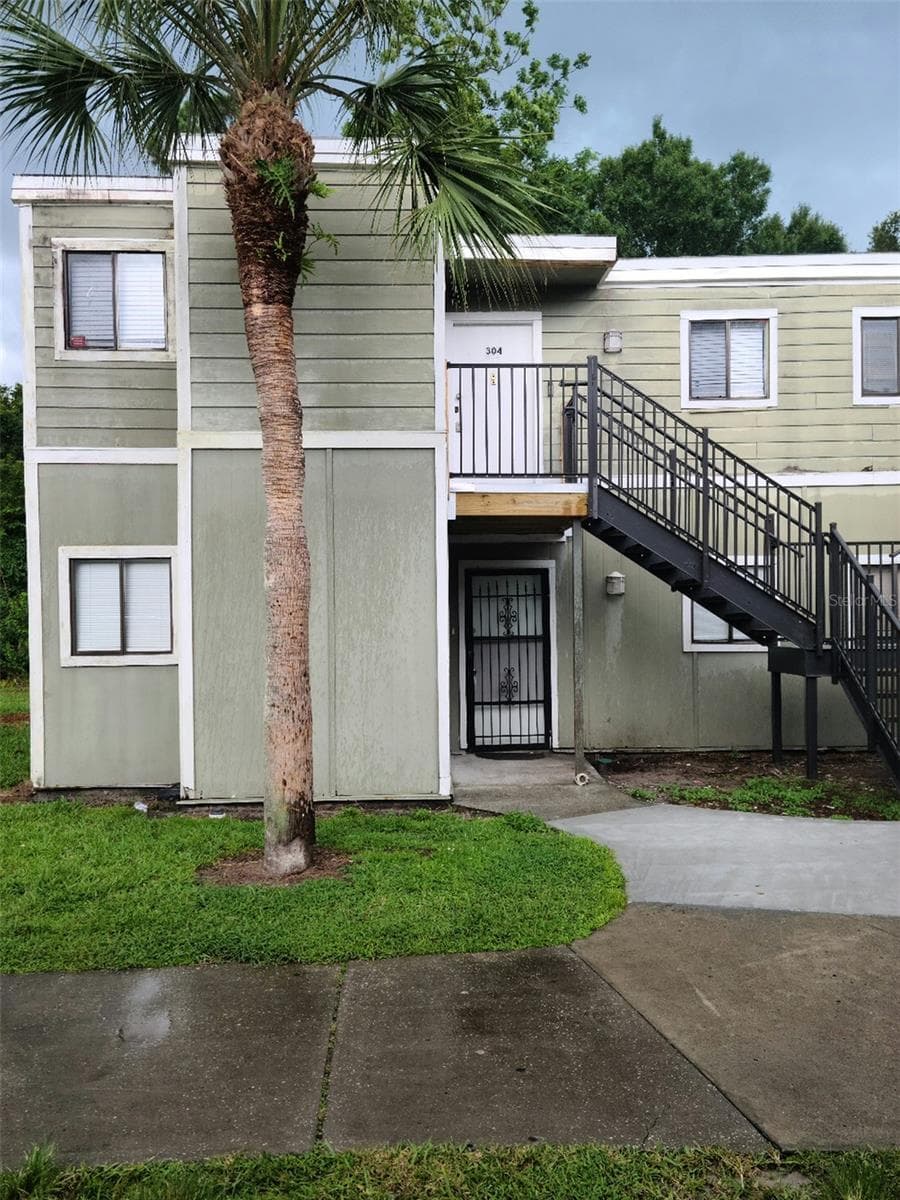 303 SCOTTSDALE SQUARE — photo 1 of 3