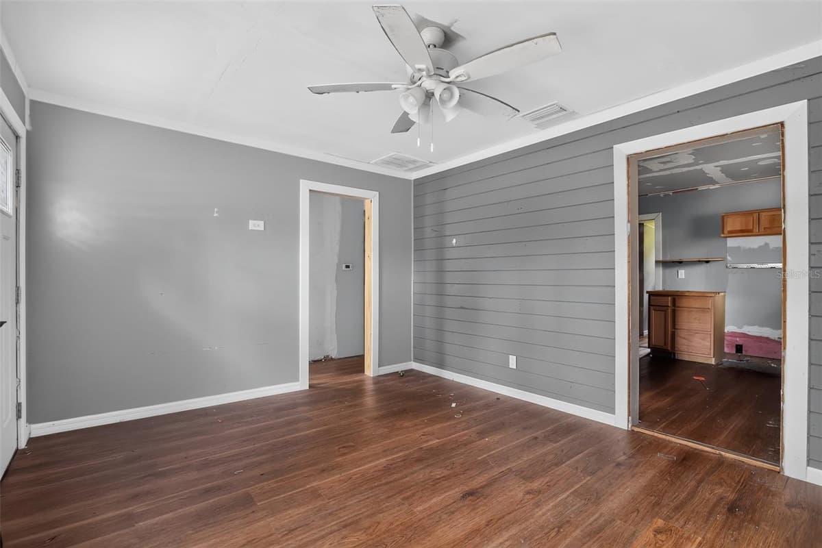 306 2ND STREET — photo 3 of 15