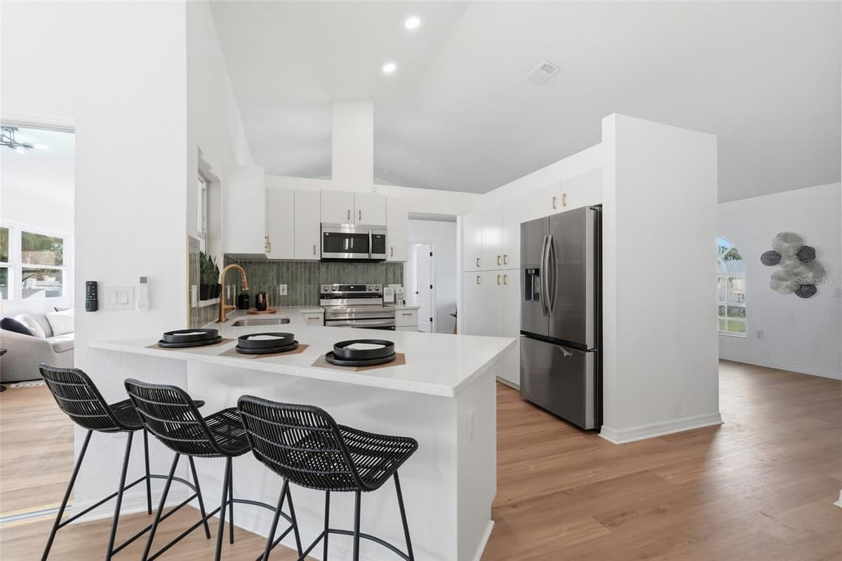 4850 SALFORD BOULEVARD — photo 12 of 34