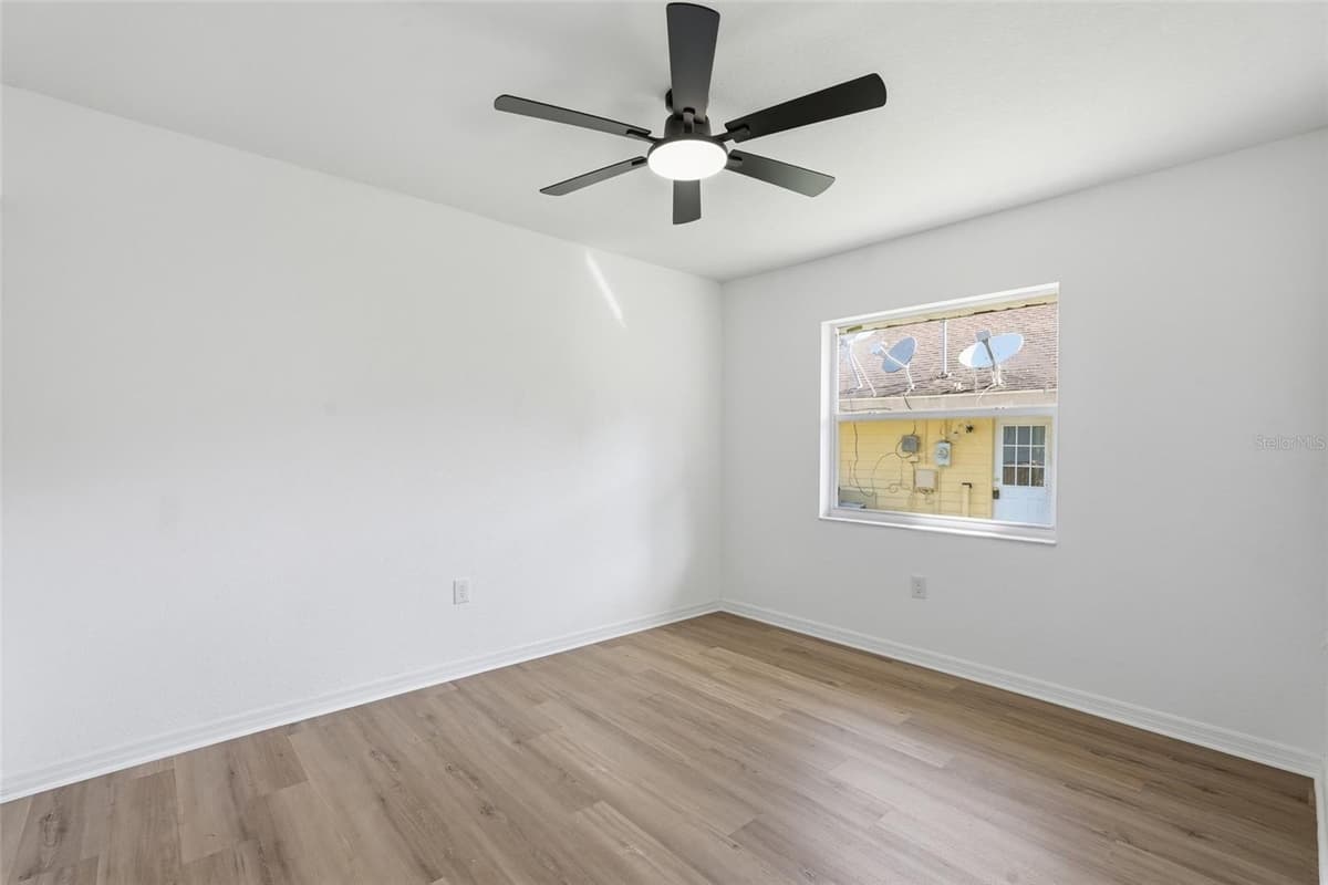 4850 SALFORD BOULEVARD — photo 20 of 34