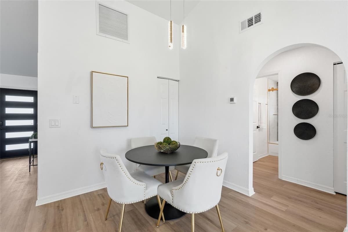 4850 SALFORD BOULEVARD — photo 13 of 34