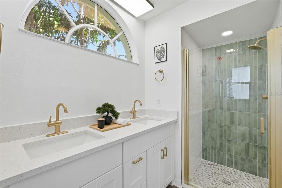 4850 SALFORD BOULEVARD — photo 19 of 34