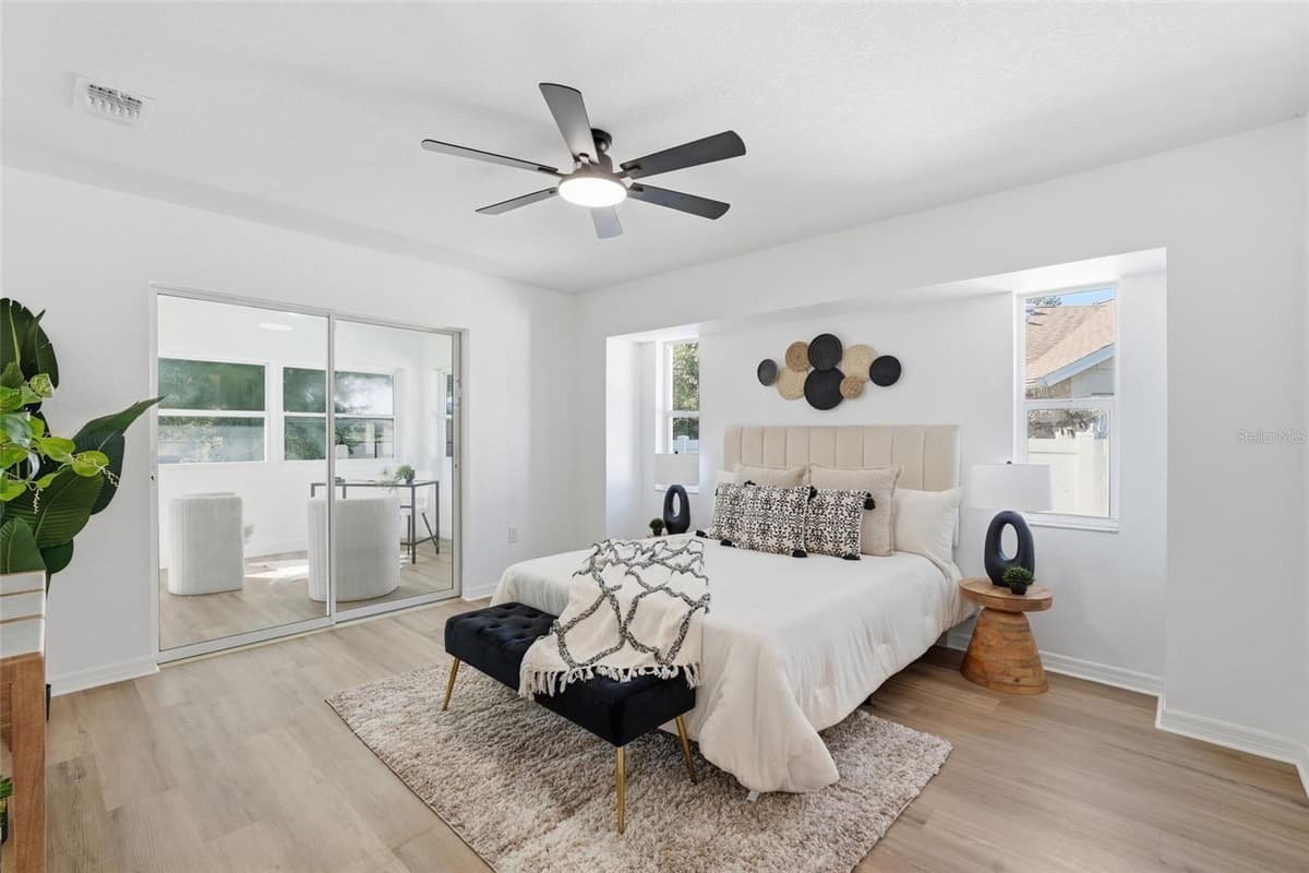 4850 SALFORD BOULEVARD — photo 15 of 34