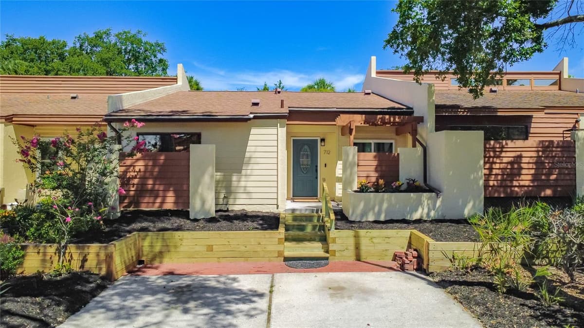 712 TEAL LANE — photo 1 of 64