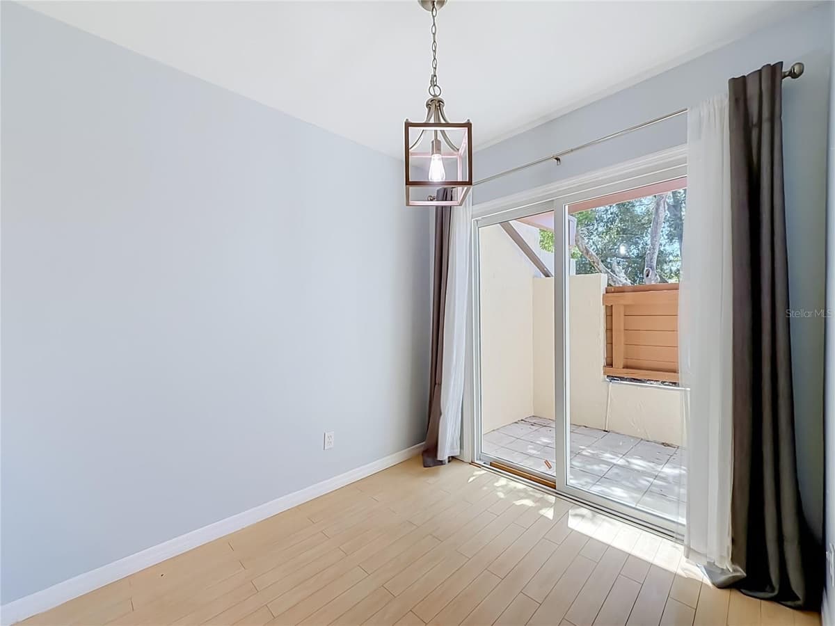 712 TEAL LANE — photo 15 of 64