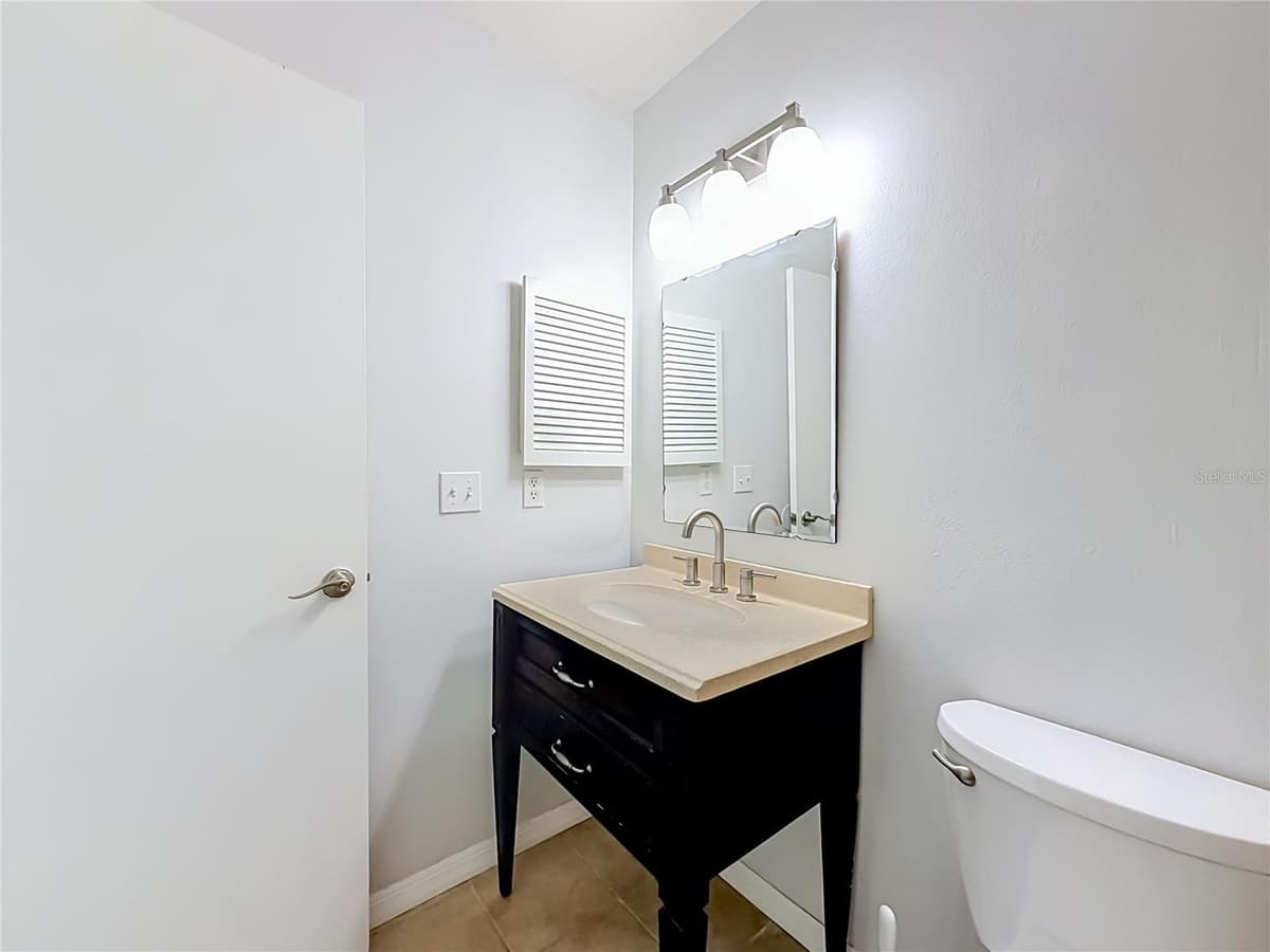 712 TEAL LANE — photo 40 of 64