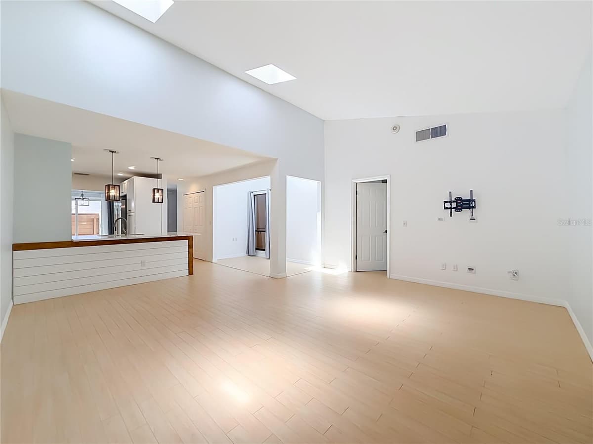 712 TEAL LANE — photo 28 of 64